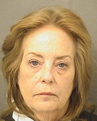 EVA DOROTHIA GALLINA