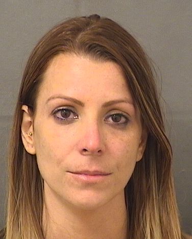 GABRIELA KILLNERELKIS GABRIELA KILLNERELKIS